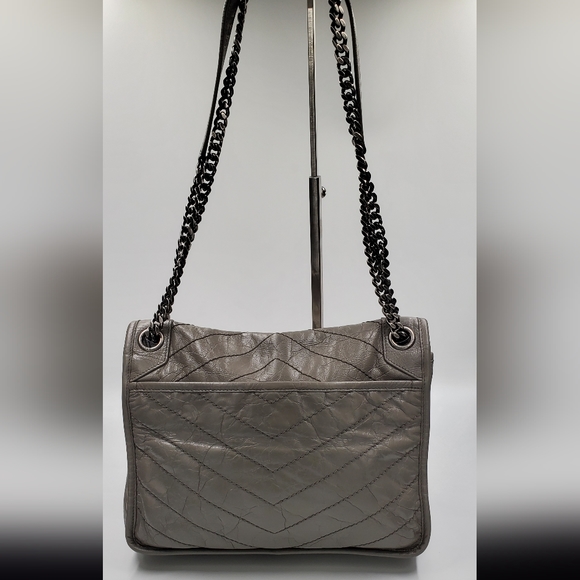 YSL Niki Medium crinkled leather shoulder bag - Picture 2 of 9